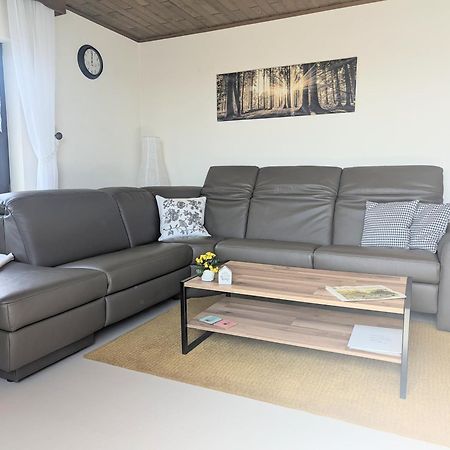 Ferienwohnung Christine Mit Sauna Und Whirlpool Utzerath Ngoại thất bức ảnh