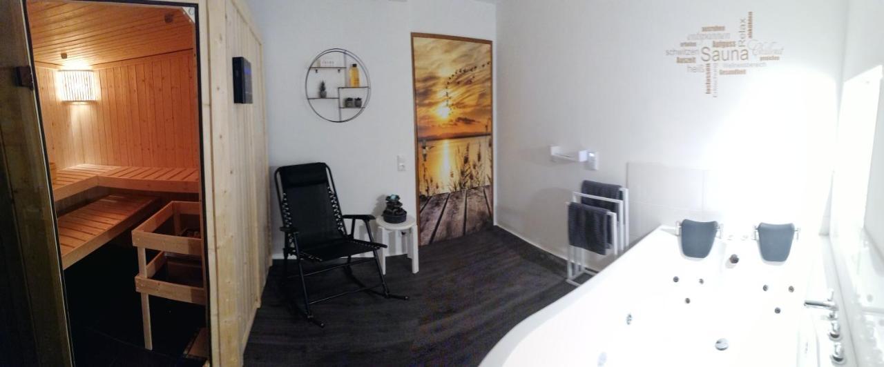 Ferienwohnung Christine Mit Sauna Und Whirlpool Utzerath Ngoại thất bức ảnh